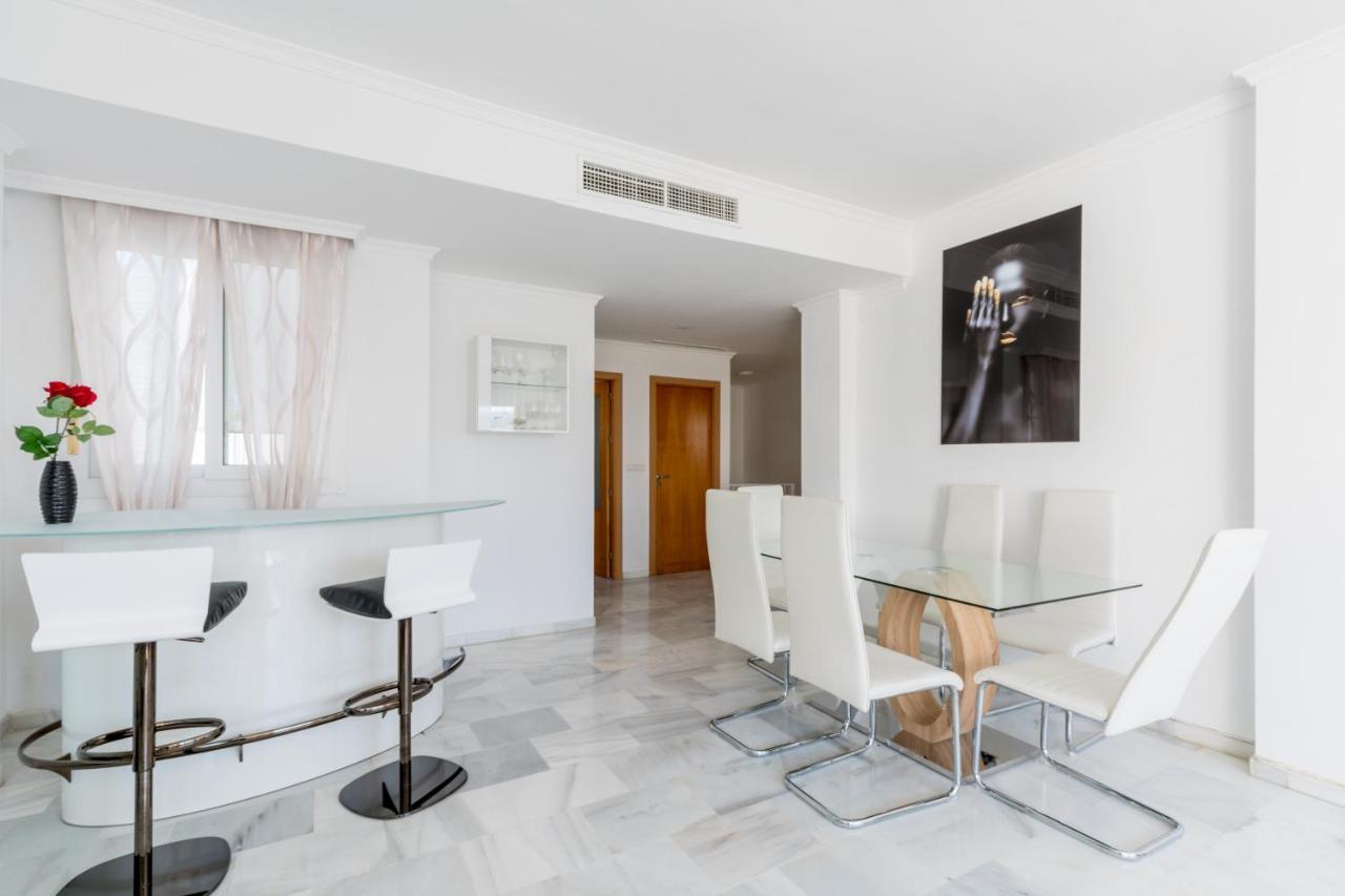 Luxury Duplex 200 M2 Terrace Parking StayinСевилья Экстерьер фото